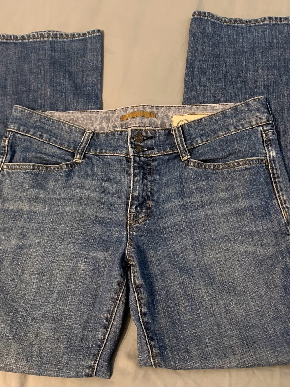 Levi's Women's Boot Cut Jeans in Medium Blue Wash